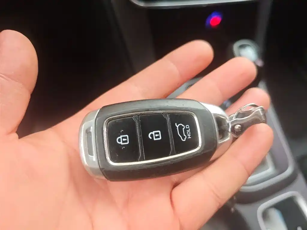 Hyundai Beijing Hyundai ix35 2018 2.0L Automatic 2WD Zhiyong·Enjoyment Edition фото 12