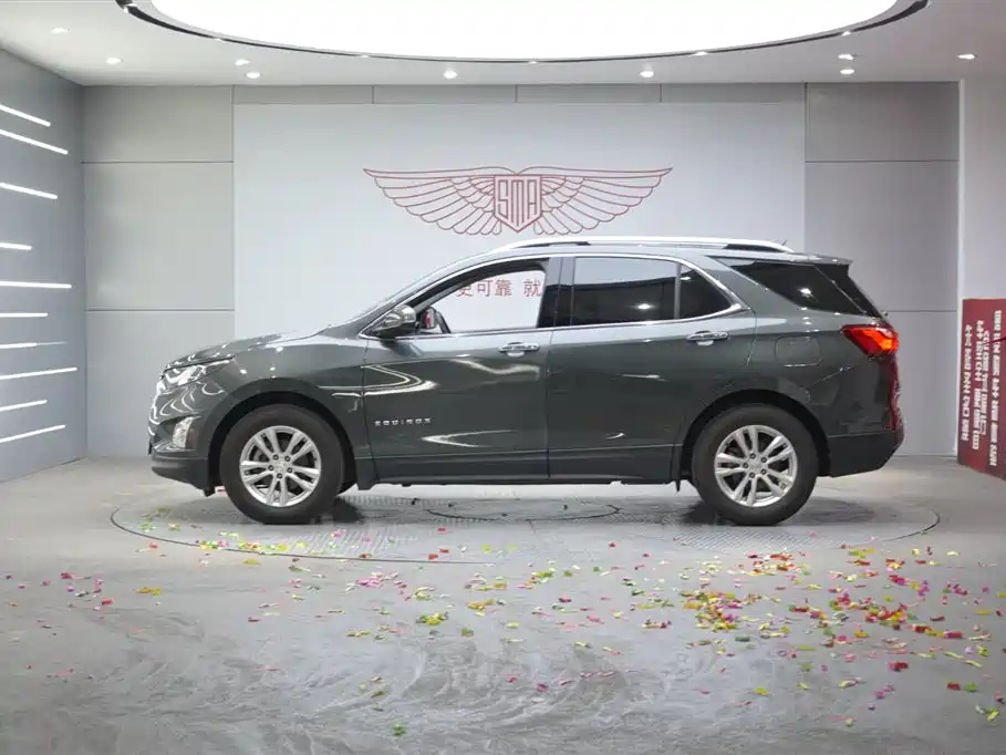 Chevrolet Equinox 2018 535T Automatic Control Edition фото 2