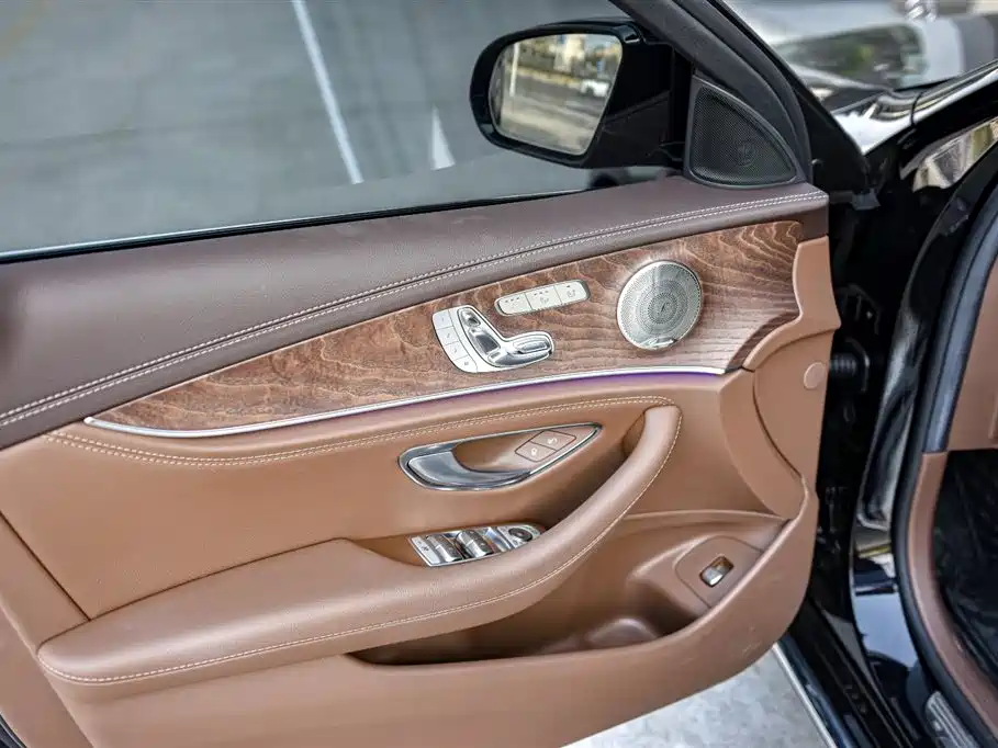 Mercedes-Benz E-Class 2022 E 300 L Luxury фото 13