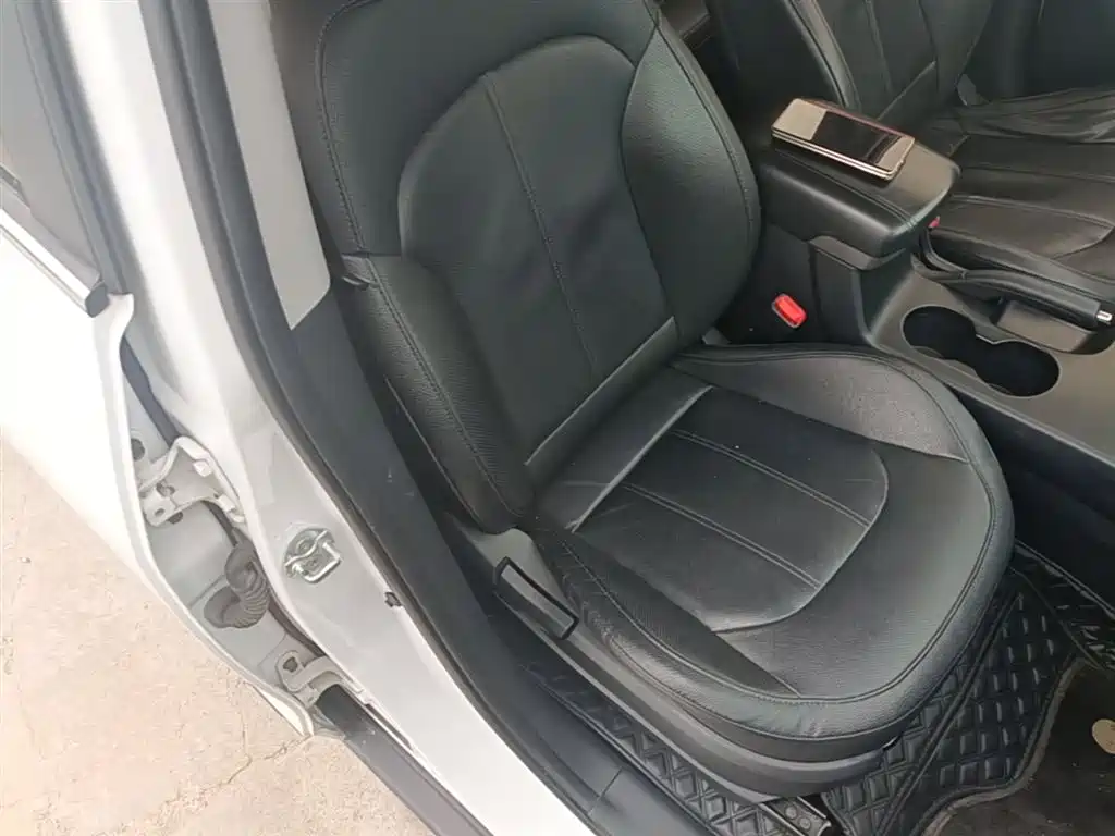 Hyundai Beijing Hyundai ix35 2015 2.0L Automatic 2WD Smart China V фото 25
