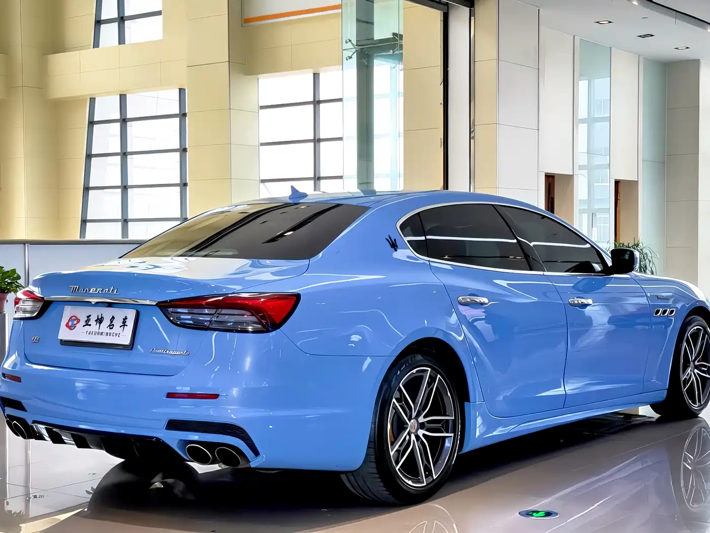 Maserati Quattroporte 2013 3.0T Standard фото 18