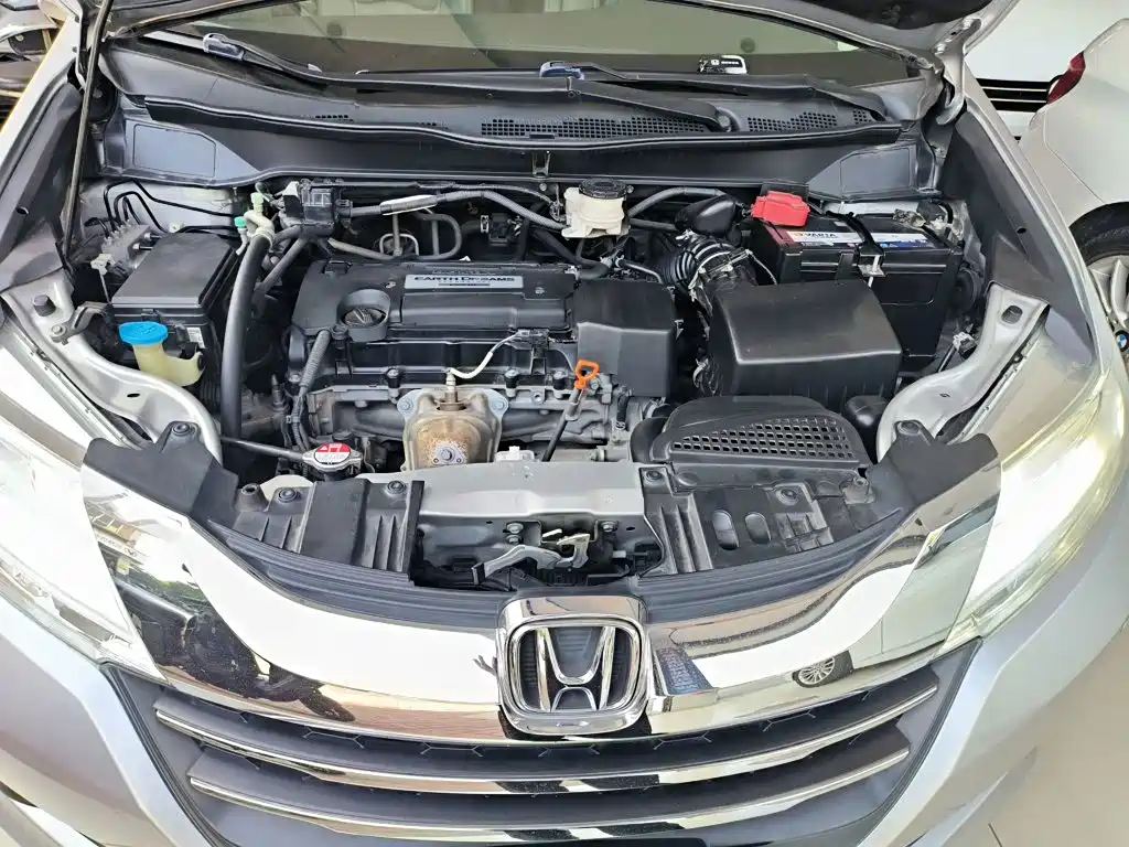 Фото 16 - Honda Odyssey