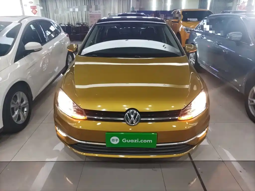 Фото 3 - Volkswagen Golf