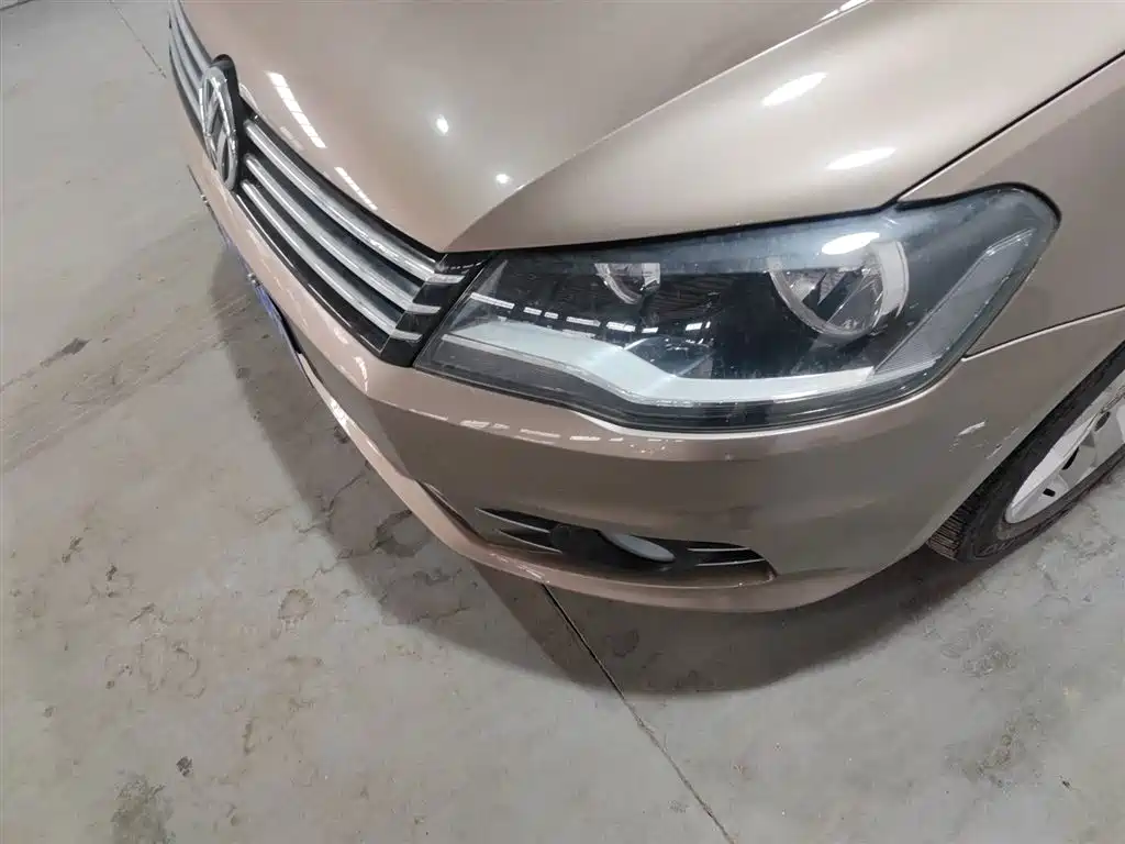 Volkswagen Bora 2014 1.6L Manual Comfort Edition фото 18