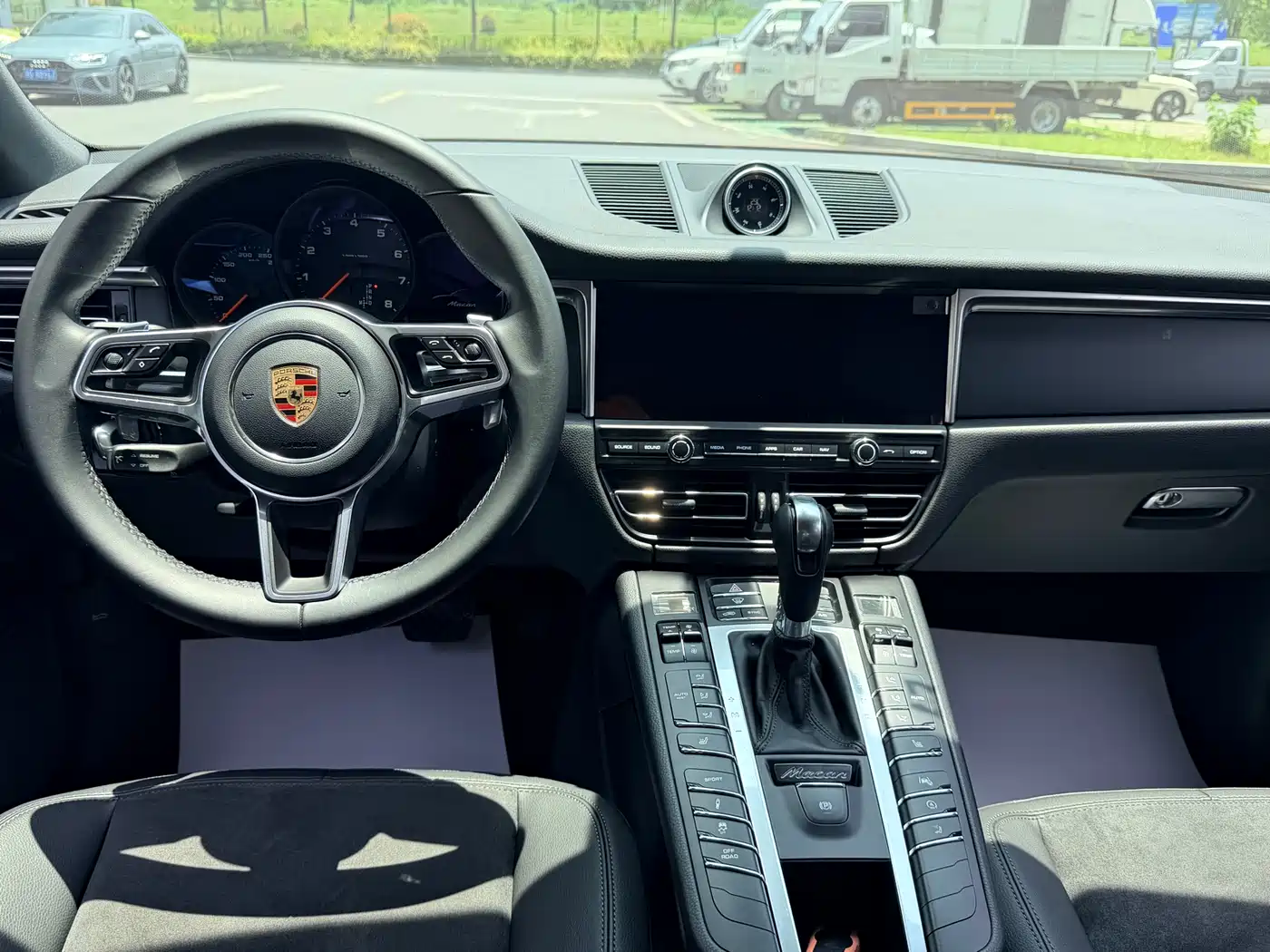 Porsche Macan 2021 Macan 2.0T фото 9