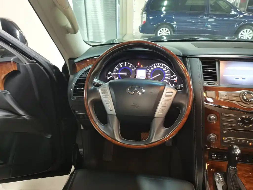 Infiniti QX80 2017 2013 5.6L 4WD
