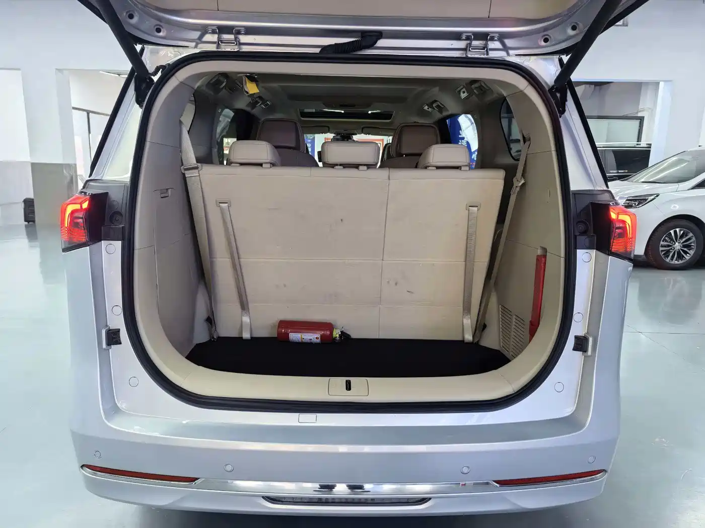 Buick GL8 New Energy 2025 Landlux Smart Edition 7-seater фото 15