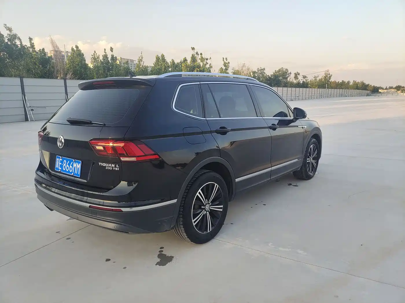 Фото 5 - Volkswagen Tiguan L
