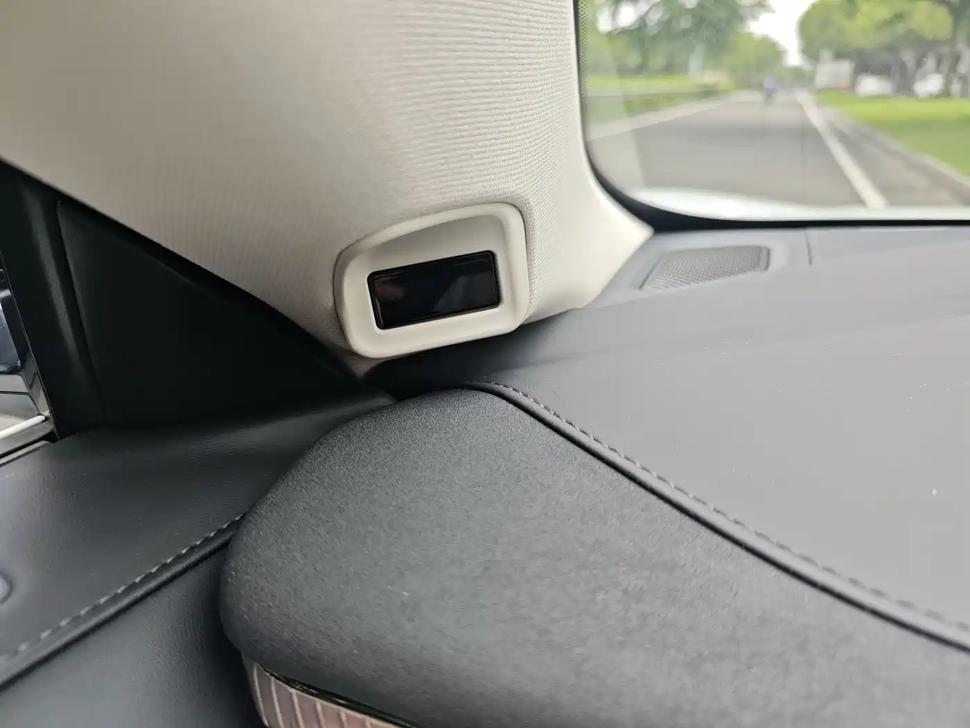 Lynk & Co 10 EM-P 2025 Model 120km Base Version фото 13