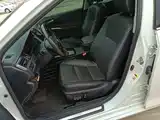 Фото 11 - Toyota Camry