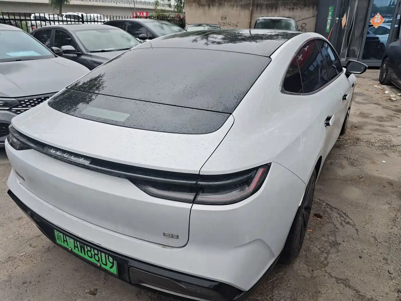 Geely Galaxy Galaxy E8 2024 665km RWD Starship Voyager Edition фото 8