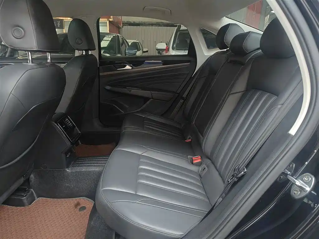 Volkswagen Passat 2019 Model 280TSI Business Edition China VI фото 10