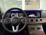 Photo 17 - Mercedes-Benz E-Class