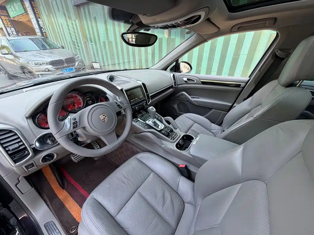 Фото 3 - Porsche Cayenne