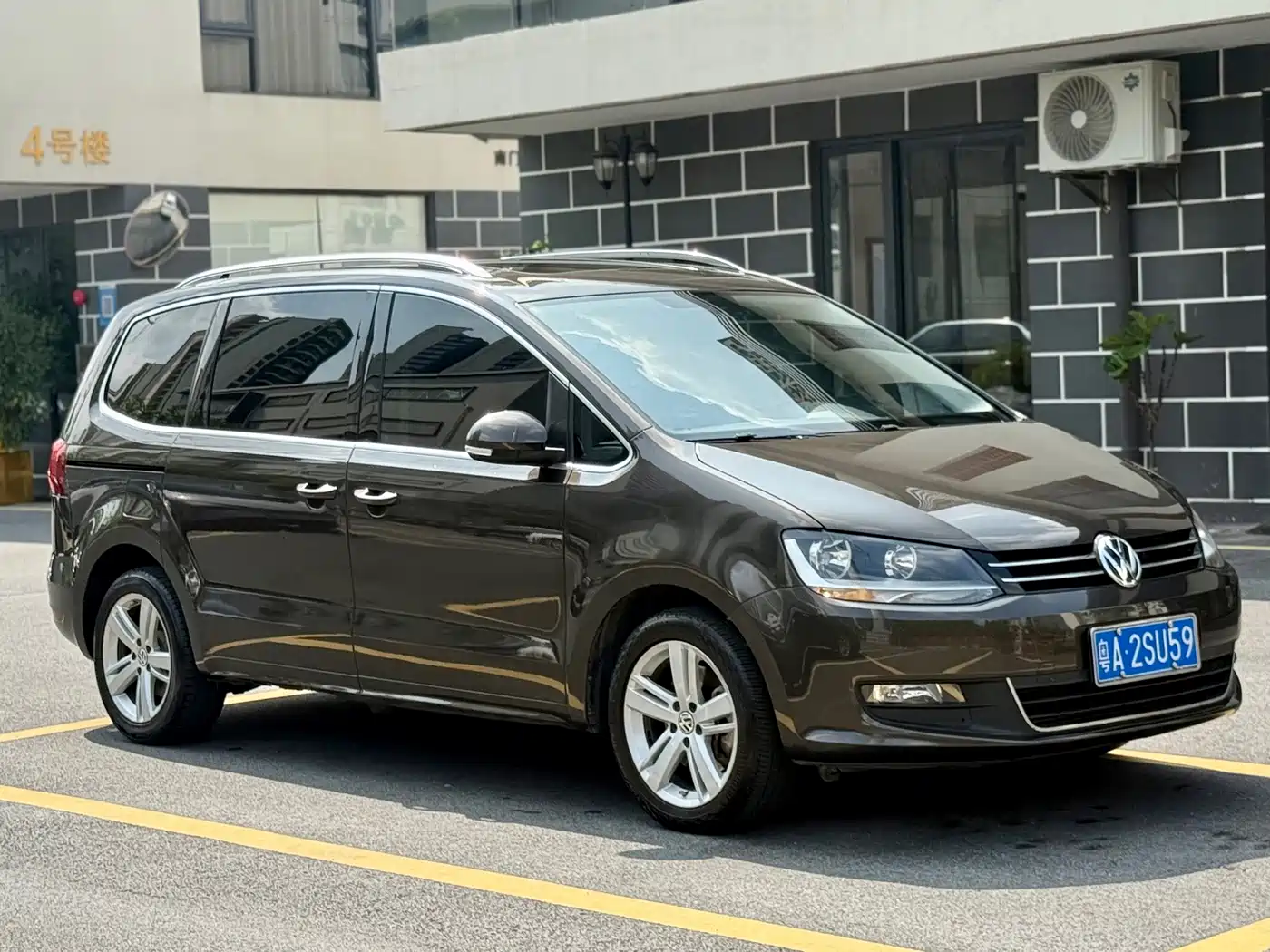 Volkswagen Sharan 2016 2016 380TSI Comfort 7-seater