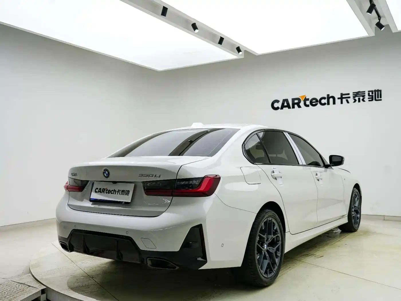 BMW 3 Series 2025 330Li M Sport Night Edition фото 24