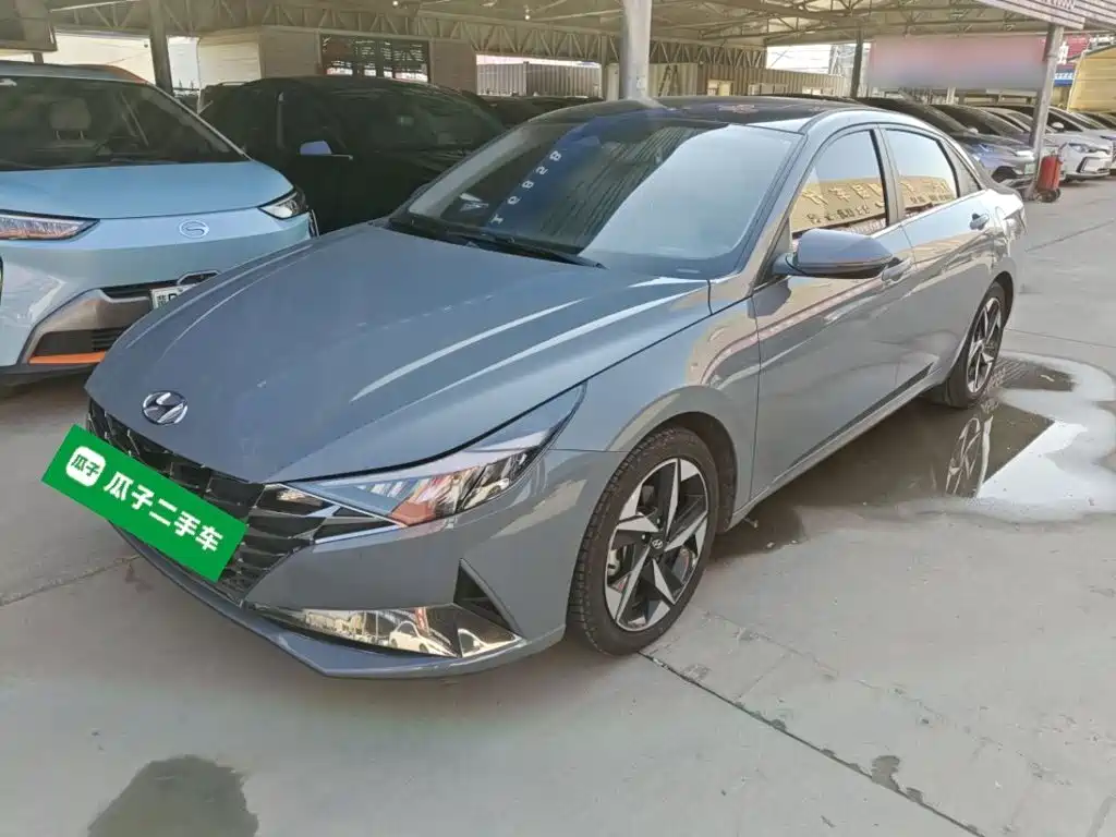 Hyundai Elantra 2022 1.5L CVT LUX Premium Edition