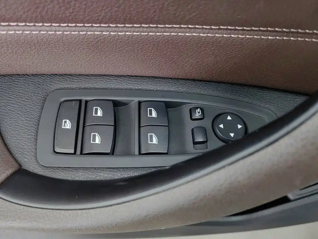 Фото 9 - BMW X1