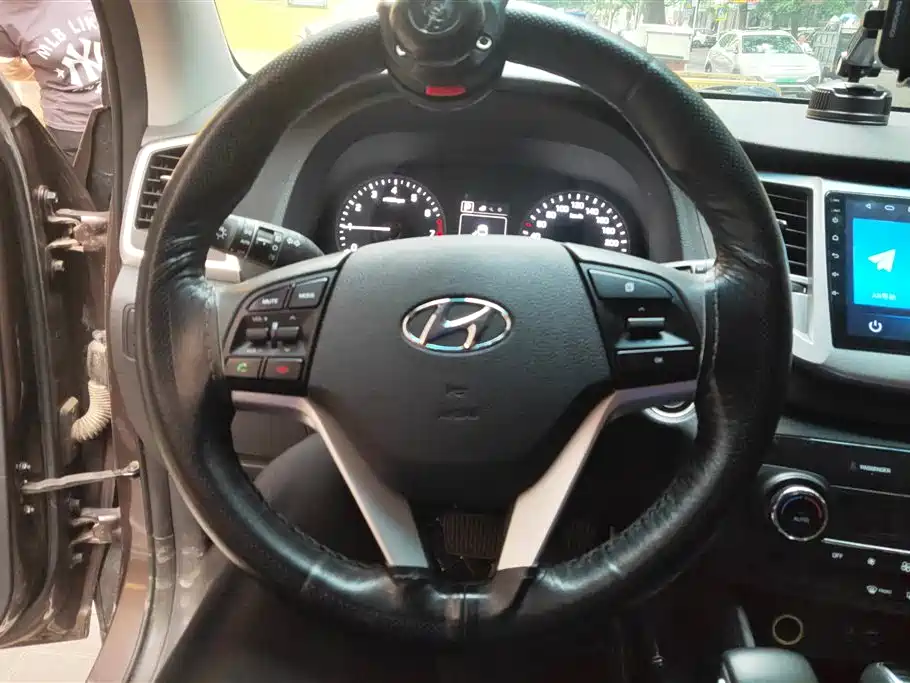 Hyundai Tucson 2015 1.6T Dual Clutch 2WD Smart фото 15