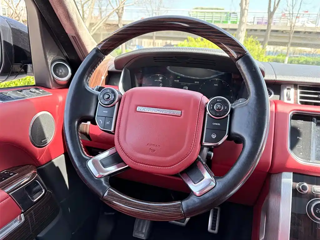 Land Rover Range Rover 2014 3.0 SC V6 Vogue SE фото 12