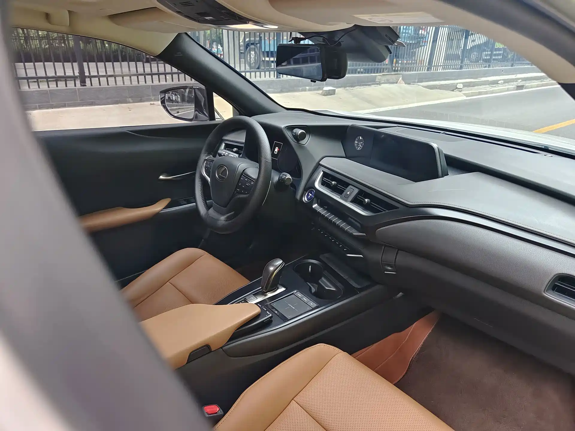 صورة 23 - Lexus UX Electric