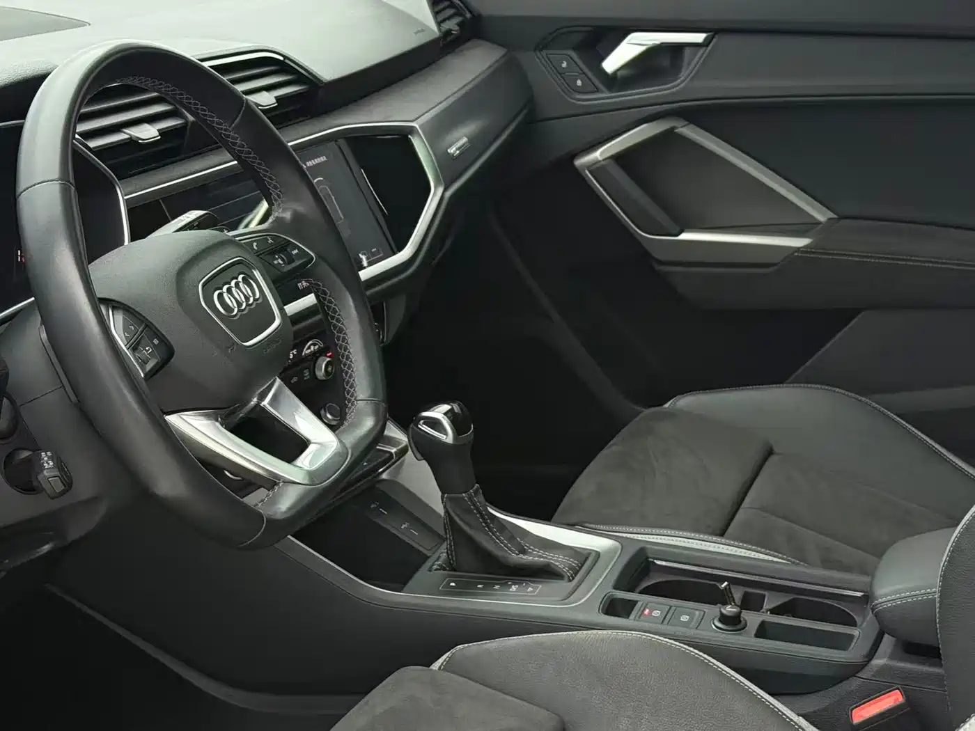 Audi Q3 2022 35 TFSI Fashion Dynamic фото 15