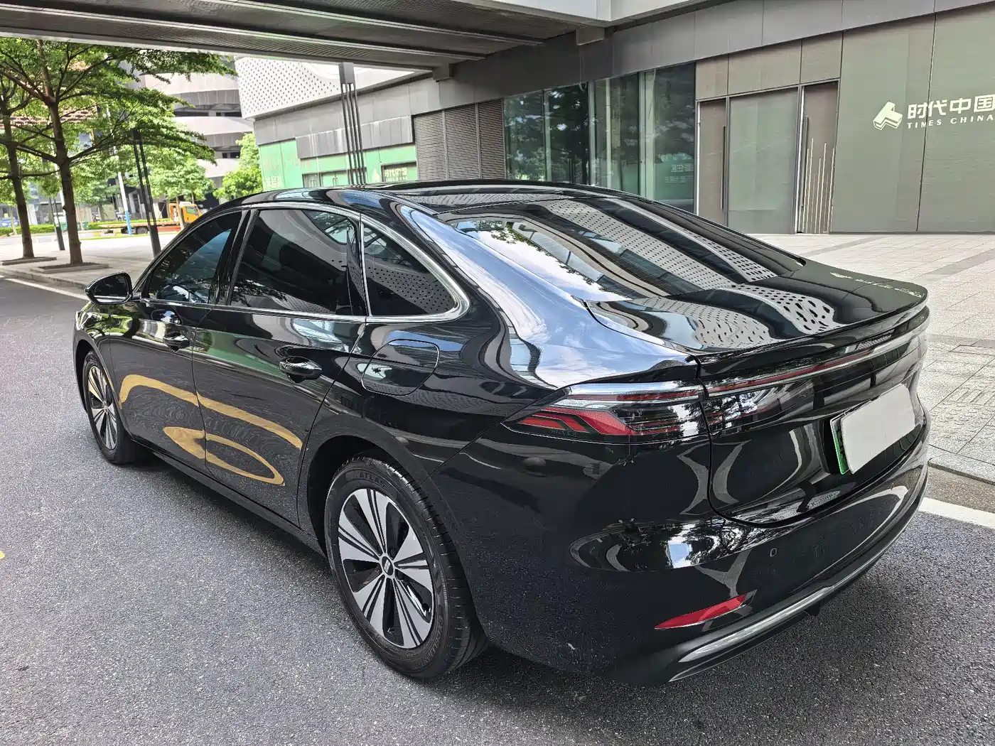 Geely Galaxy Galaxy A7 2025 EM-i 150km Premium Edition фото 9