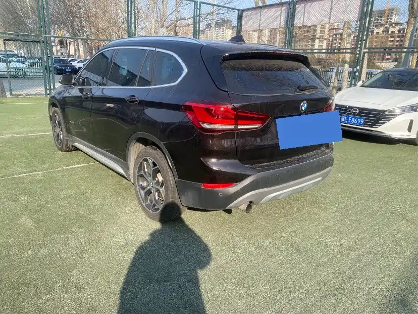 BMW X1 2018 sDrive18Li Premium Model фото 5