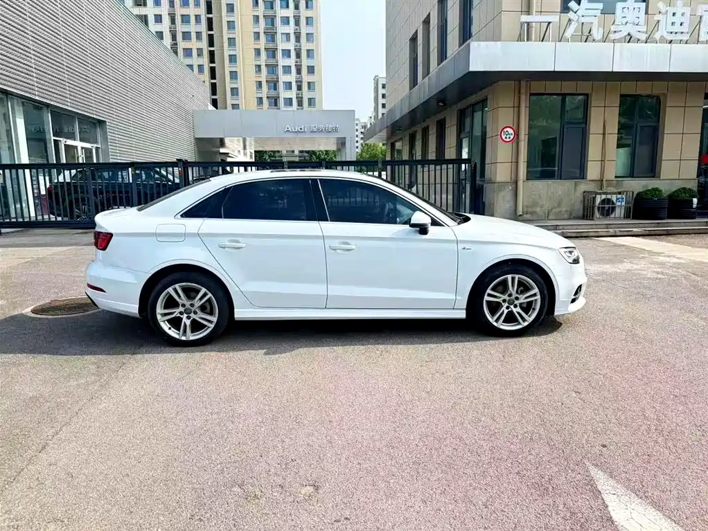 Audi A3 2019 Limousine 35 TFSI Fashion China V фото 8