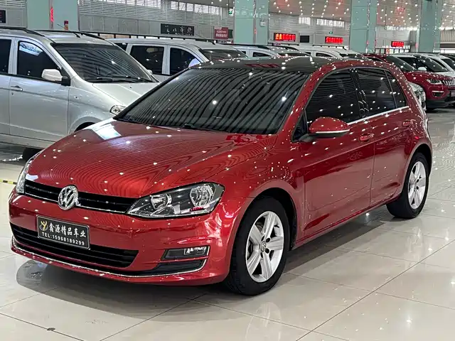 VOLKSWAGEN GOLF