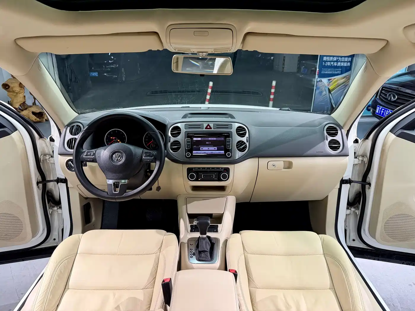 Volkswagen Tiguan 2010 2.0TSI Automatic 4WD Elite фото 15