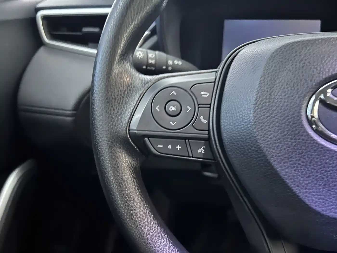 Toyota Corolla Cross 2023 2.0L Pioneer Edition фото 18