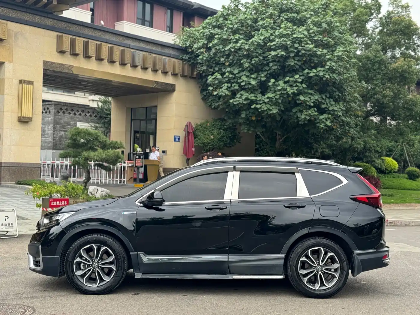 Фото 13 - Honda CR-V