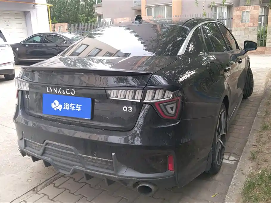Lynk & Co 03 2018 1.5TD DCT Power Pro Version China V фото 3