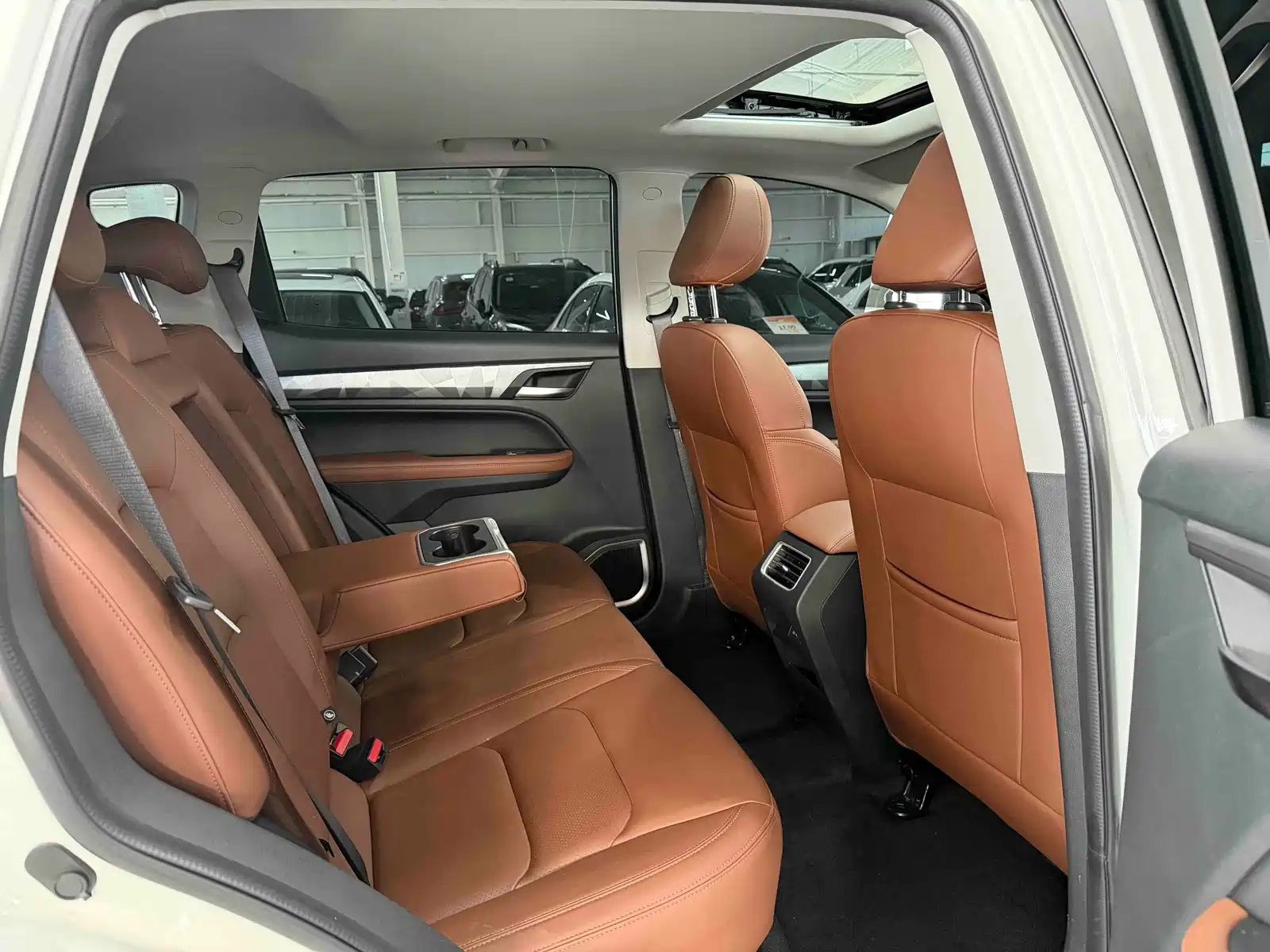 Photo 15 - Geely Emgrand X6