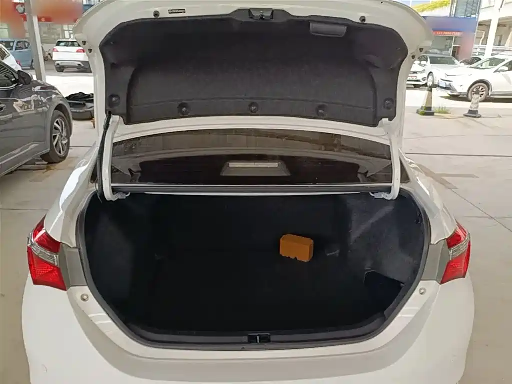 Toyota Corolla 2017 Facelift 1.2T S-CVT GL фото 19