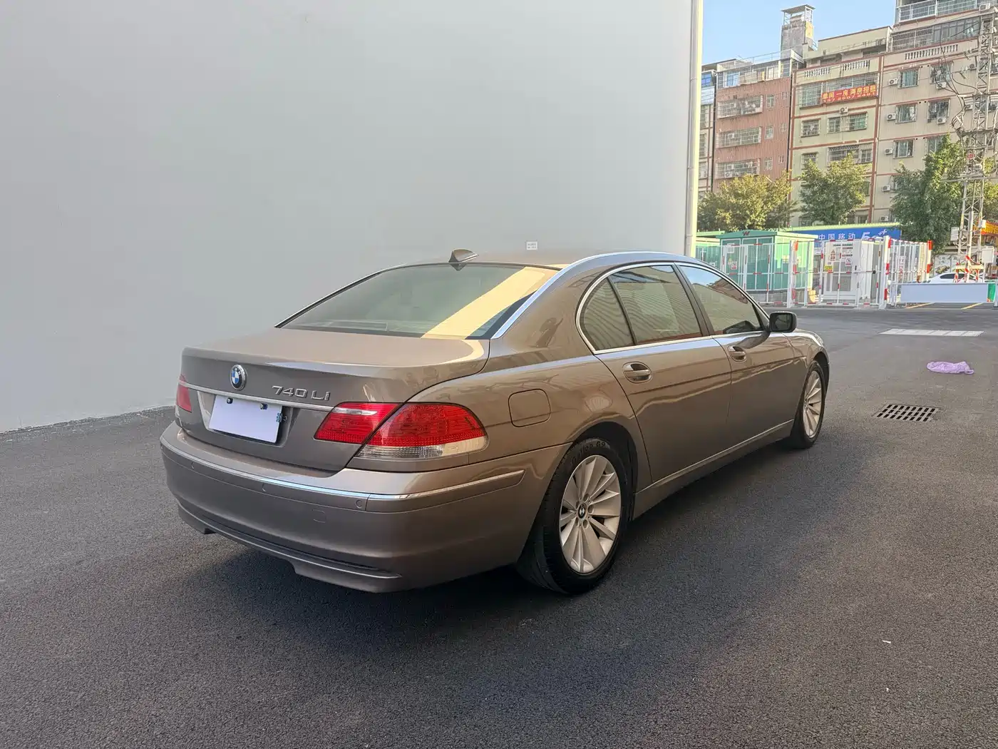 BMW 7 Series 2005 Model 740Li фото 9