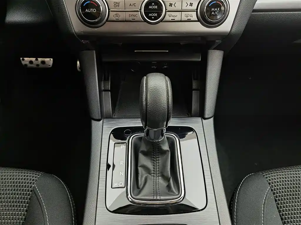 Subaru Legacy 2020 Facelift 2.5i AWD Style Edition фото 13