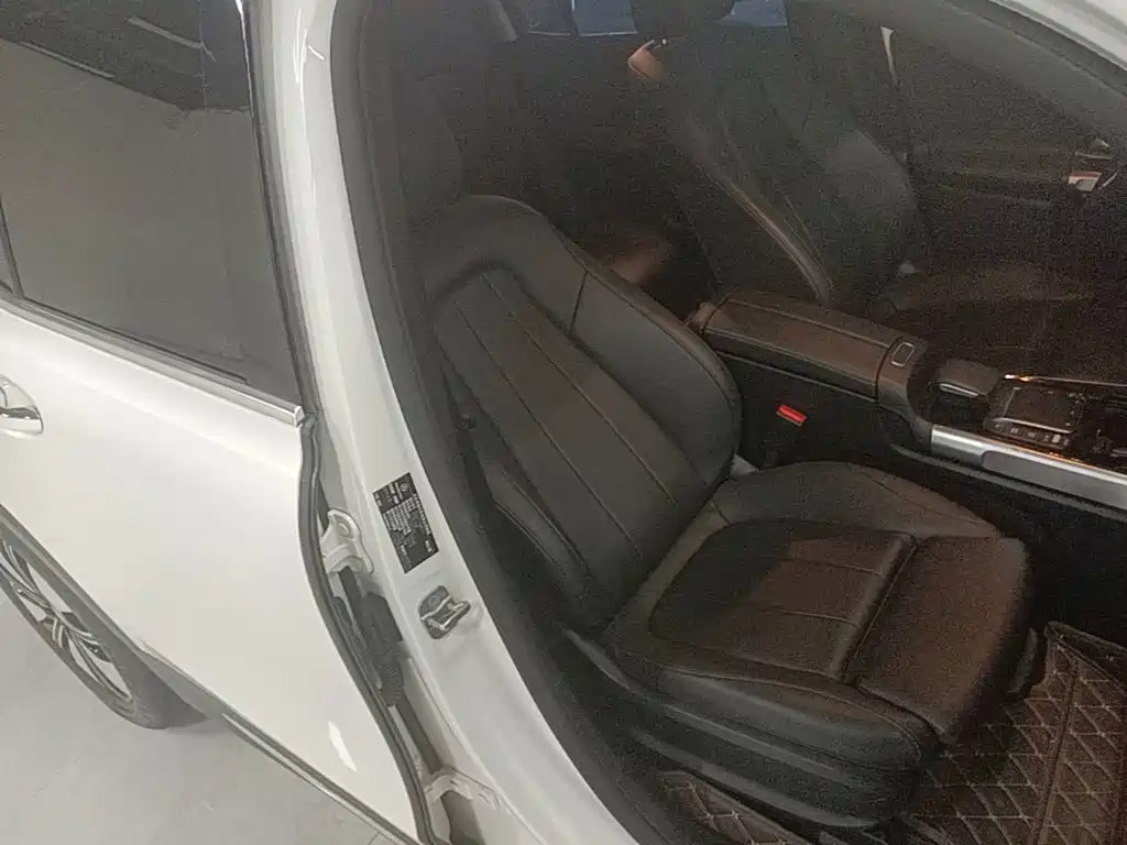Mercedes-Benz EQB 2024 2023 Facelift EQB 260
