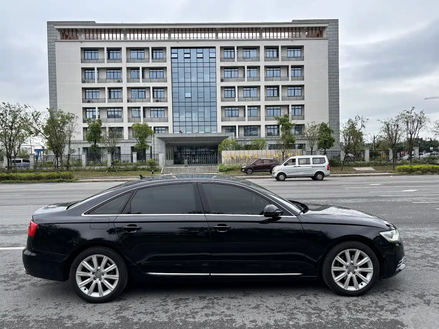 Audi A6L 2014 35 FSI Comfort фото 5