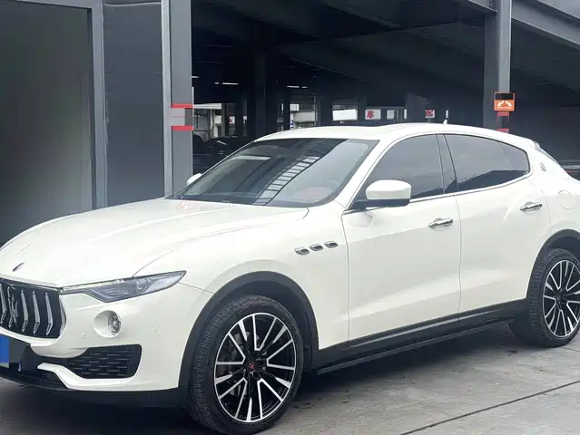 MASERATI LEVANTE