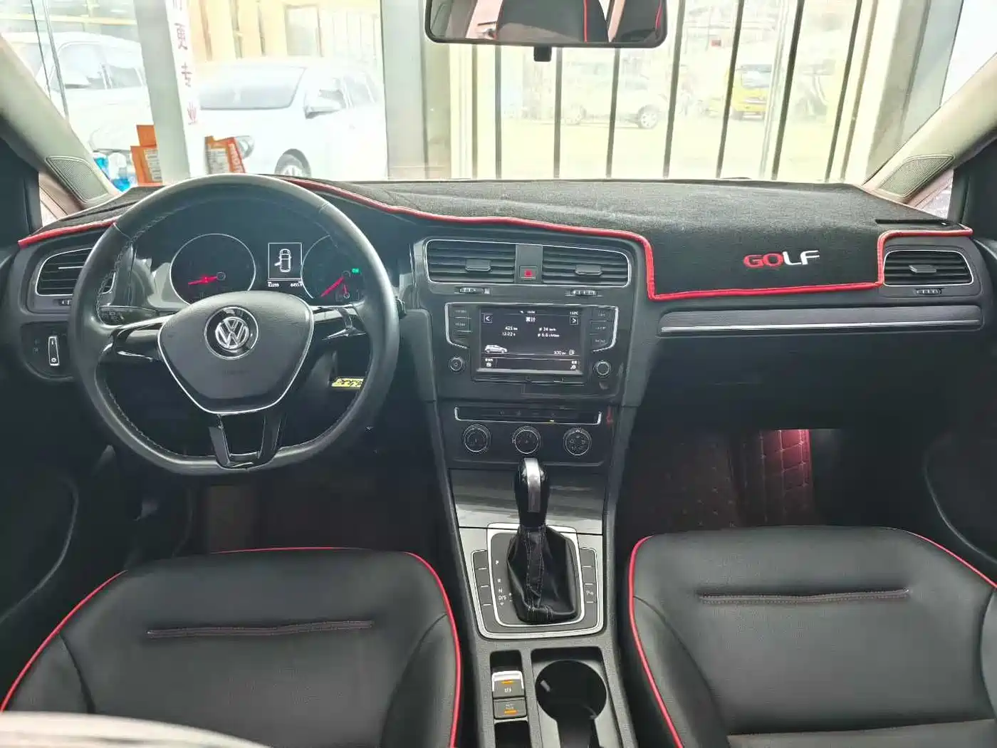 Volkswagen Golf 2016 1.6L Automatic Comfort фото 8