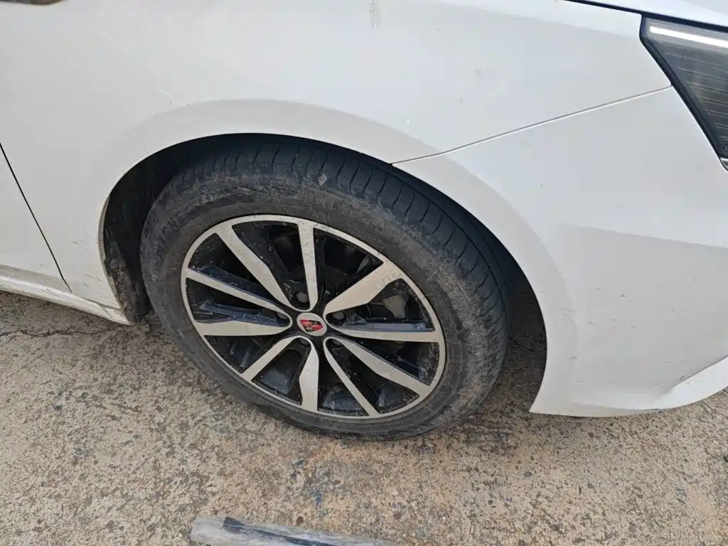 Roewe i6 2019 2018 20T Automatic Internet ZhiXiang Edition