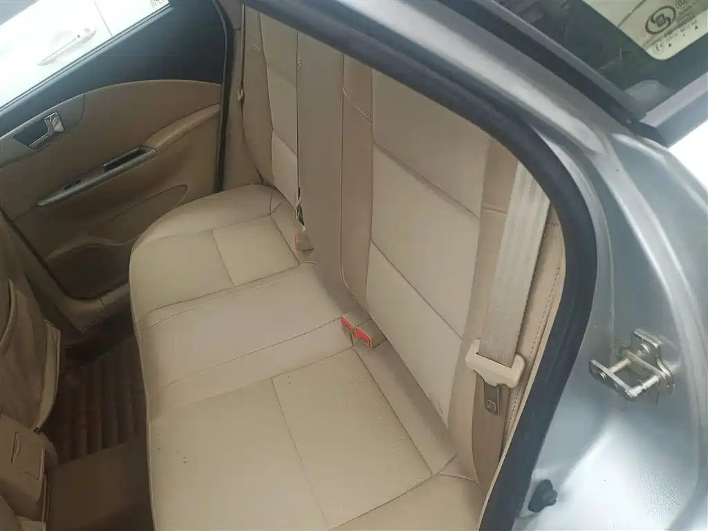 Buick Excelle 2013 1.5L Automatic Classic фото 17