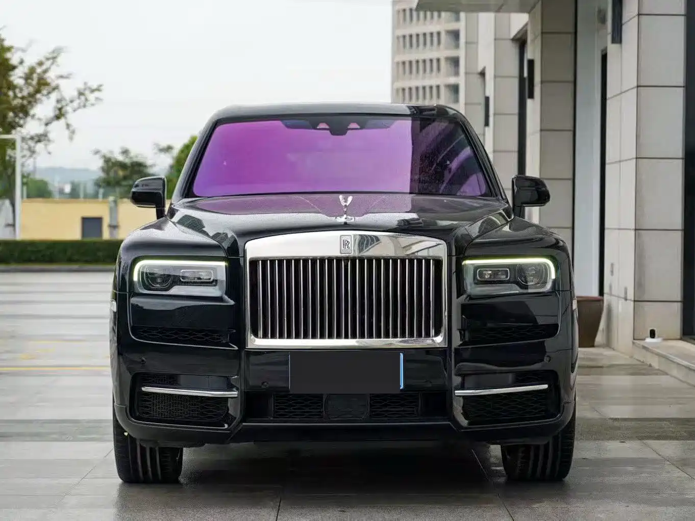 Rolls-Royce Cullinan 2018 5-Seater Version