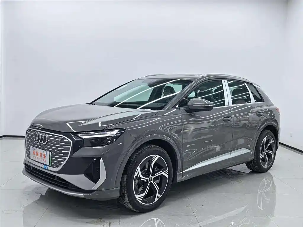 Фото 1 - Audi Q4 e-tron