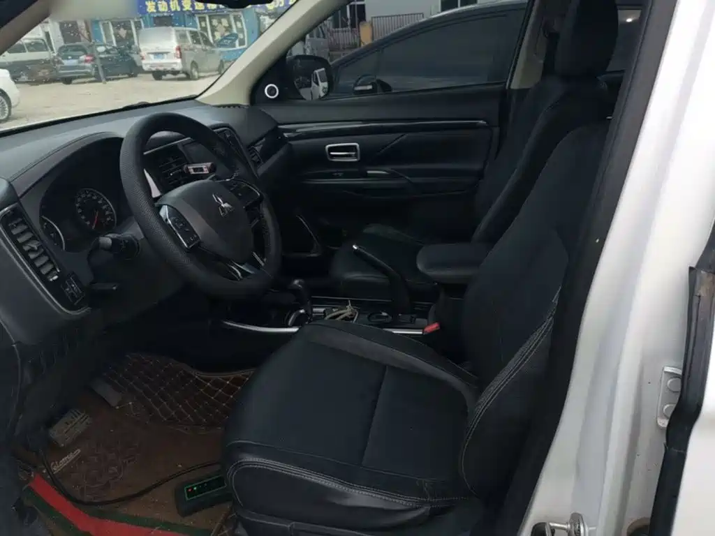 Mitsubishi Outlander 2017 2017 2.0L 2WD Glory 5-seater