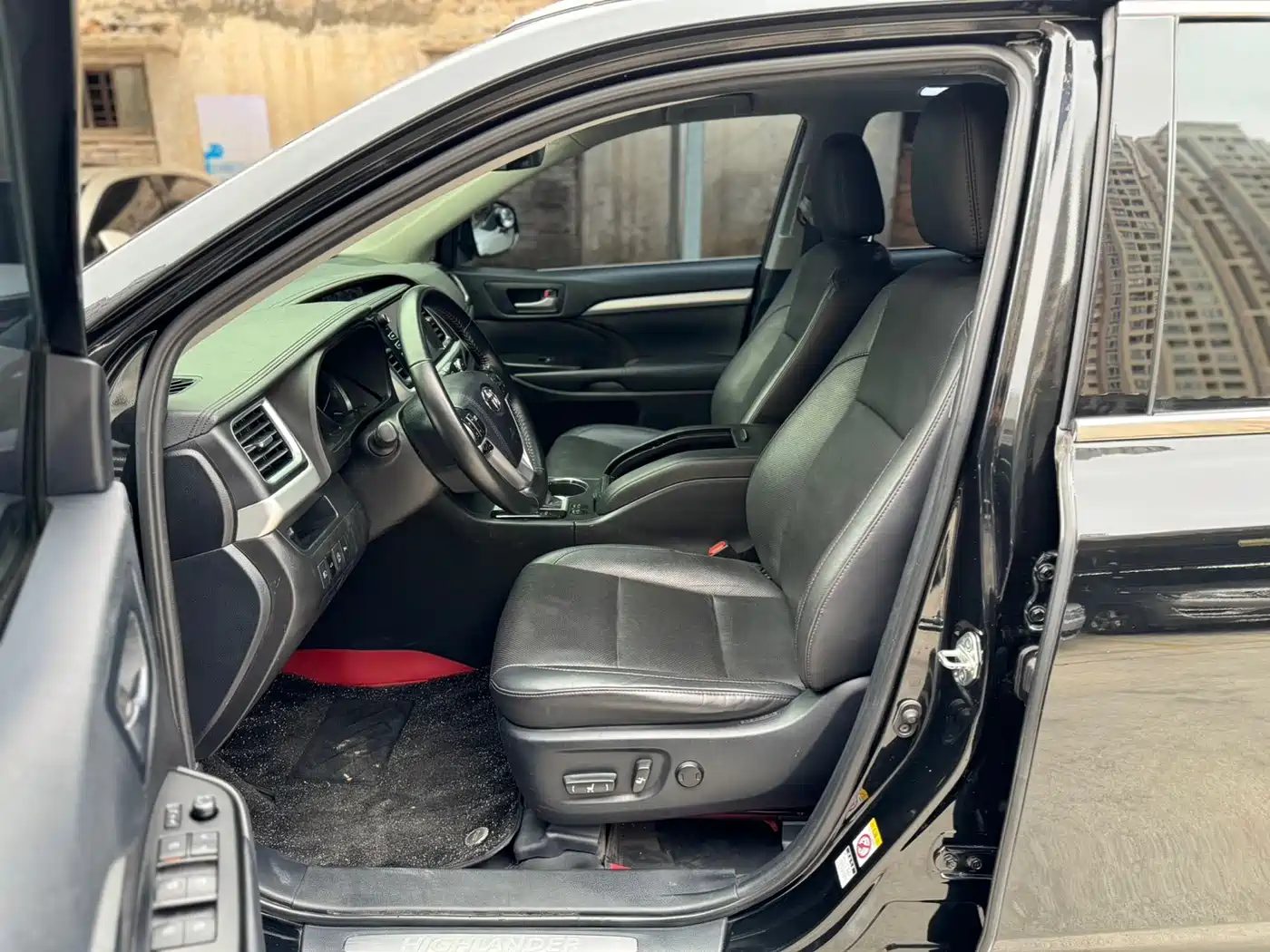 TOYOTA HIGHLANDER