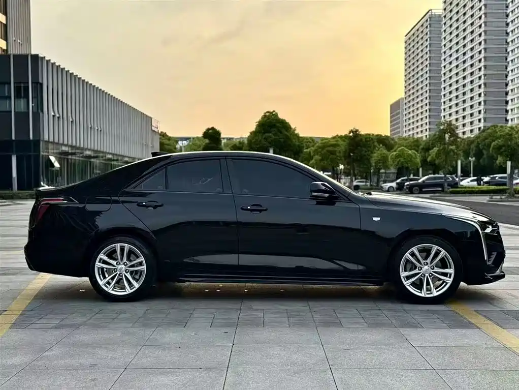Cadillac CT4 2023 25T Fashion Edition фото 4