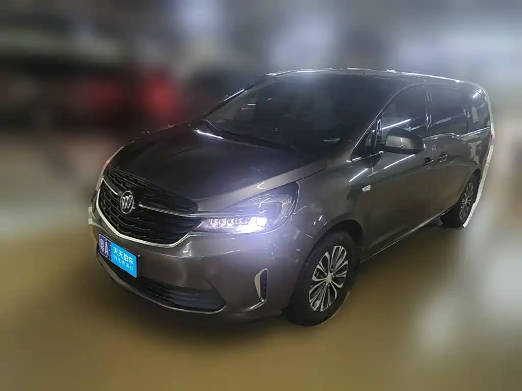 Photo 1 - Buick GL8